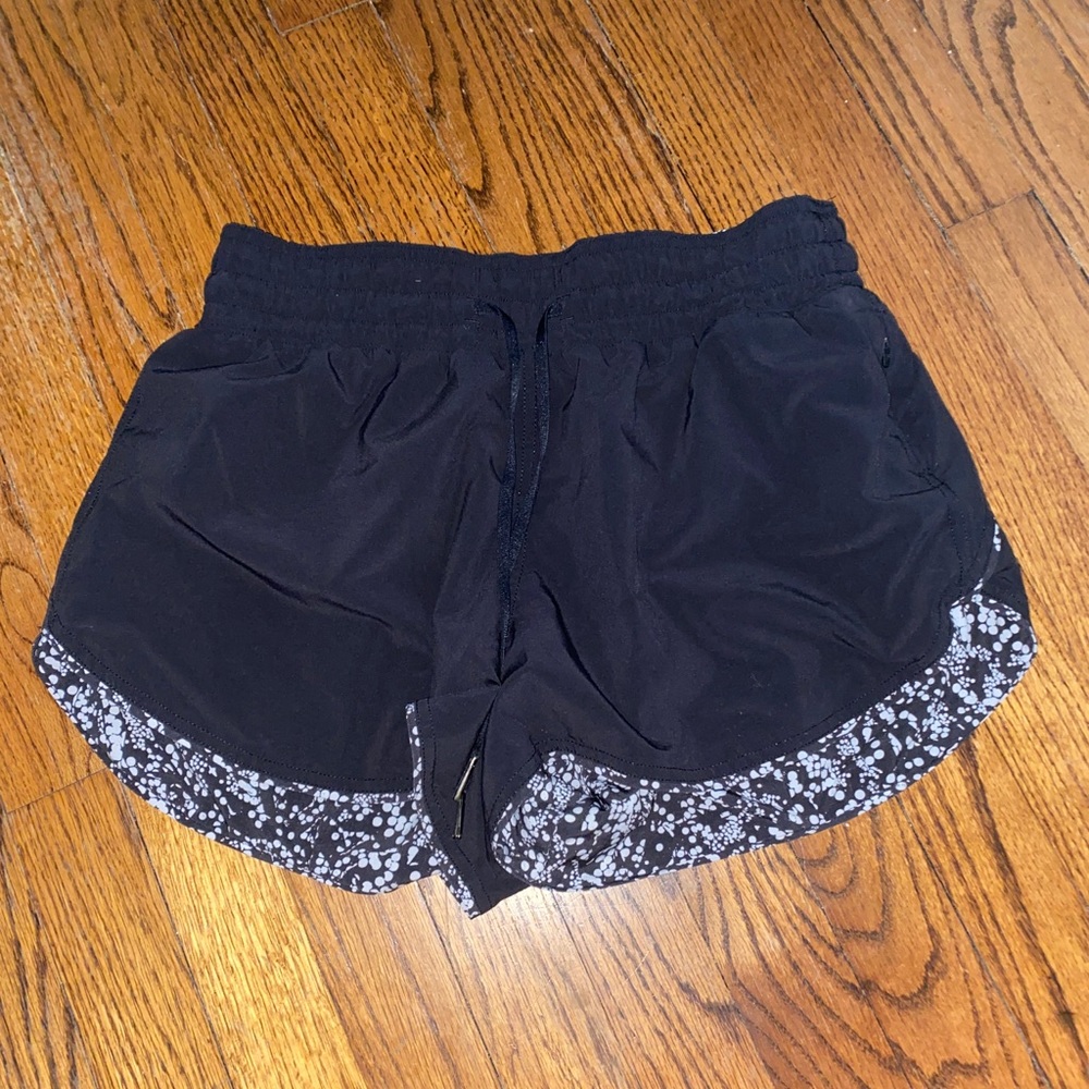 lululemon reversible 4” shorts
